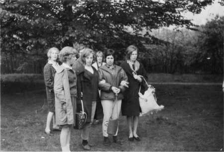 Wil, Henny, Helène, Alie, Anneke, Dierenpark Rhenen, Hemelvaartsdag 1963